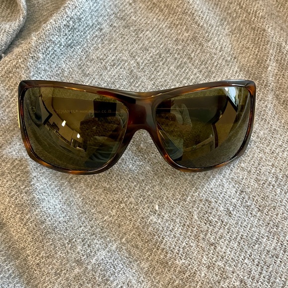 Chanel Sunglasses - Picture 9 of 13